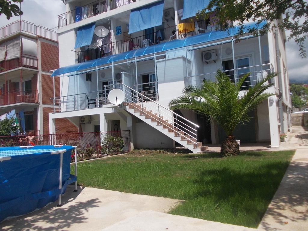 Apartments Idolga Bar Bagian luar foto